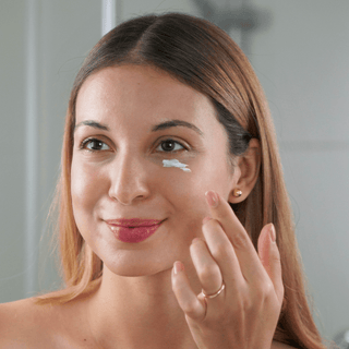 Benefits of an Eye Cream with Vitamin C for Dark Circles - Claribelskincare.com