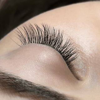 Eyelash Hair Loss: Causes and Tips for New Growth - Claribelskincare.com