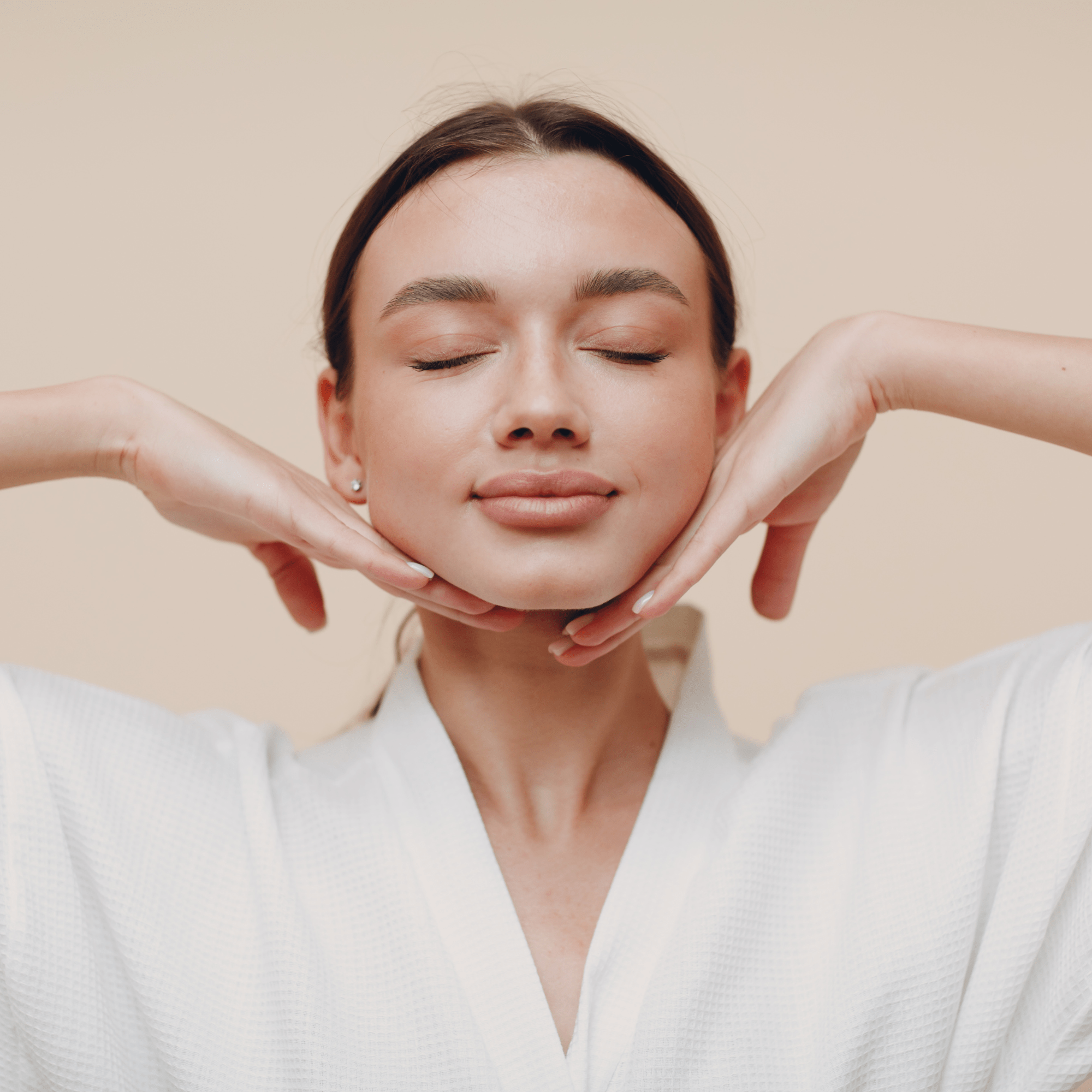 Sagging Skin on Face:  Causes, Myths and Non-Invasive Solutions - Claribelskincare.com