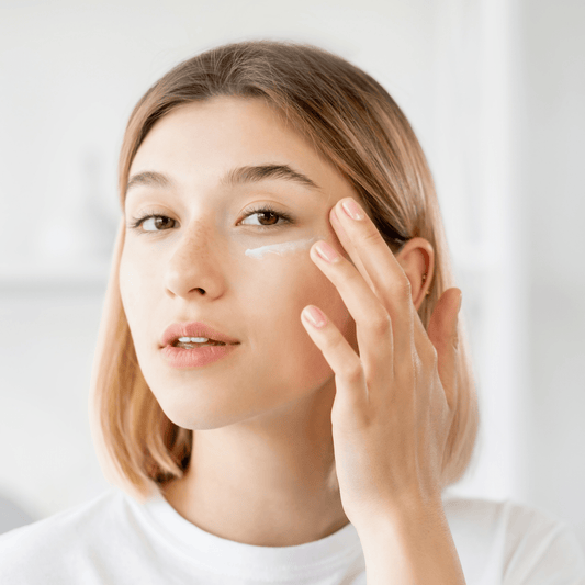 What Causes Sagging Under Eyes: Comprehensive Guide - Claribelskincare.com